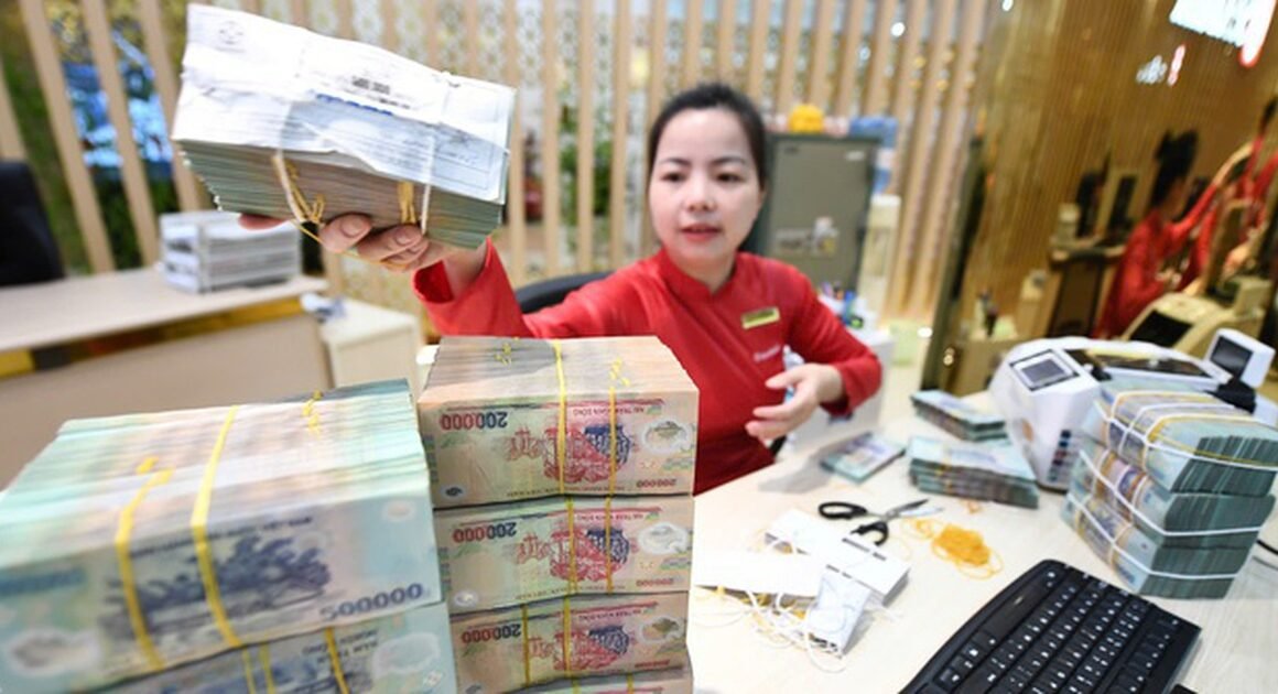 MỨC LƯƠNG TỐI THIỂU VÙNG SẼ TĂNG 7,2% TỪ 1.1.2026 – QUỐC HỘI ĐƯA RA ÁP LỰC CẢI CÁCH TIỀN LƯƠNG NHANH CHÓNG HƠN!
