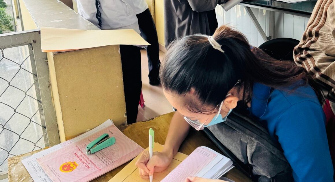 SẮP XẢY RA BIẾN ĐỘNG LỚN VỀ GIÁ ĐẤT TẠI TP.HCM: CHỦ TỊCH NGUYỄN VĂN ĐƯỢC ĐỀNG DẬY KHẨN XUỐNG, CHÍNH THỨC ÁP DỤNG TỪ THÁNG 1 NĂM 2026!