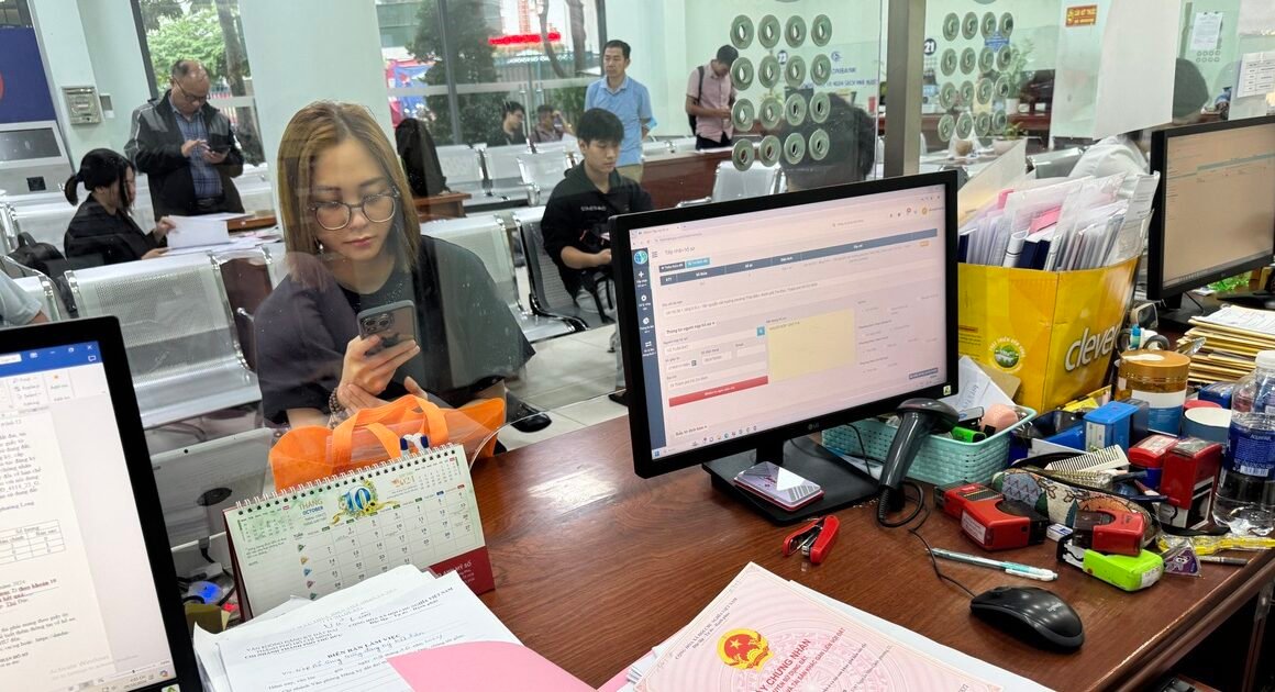 KHÁI NIỆM MỚI VỀ VIỆC CẤP GIẤY CHỨNG NHẬN QUYỀN SỬ DỤNG ĐẤT ĐẦU TIÊN SẼ BƯỚC VÀO GIAI ĐOẠN CHUYỂN ĐỔI CHUYÊN NGHIỆP!