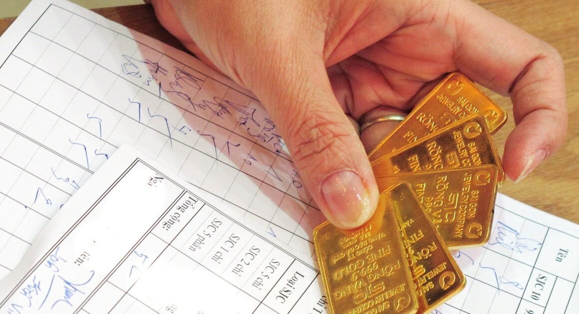 VÀNG THẾ GIỚI ĐỘT NHẬP MẠNH VỚI MỨC KỶ LỤC, TRONG NƯỚC PHỤC VỤ CHẬM HƠN ĐÁNG CHÚ Ý!