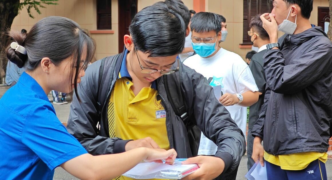 KHẢ NĂNG SỬ DỤNG VNeID TRONG KỲ THI ĐÁNH GIÁ NĂNG LỰC 2026: CƠ HỘI MỚI ĐANG TỎI SÓNG ĐỂ THÍ SINH NẮM BẮT!