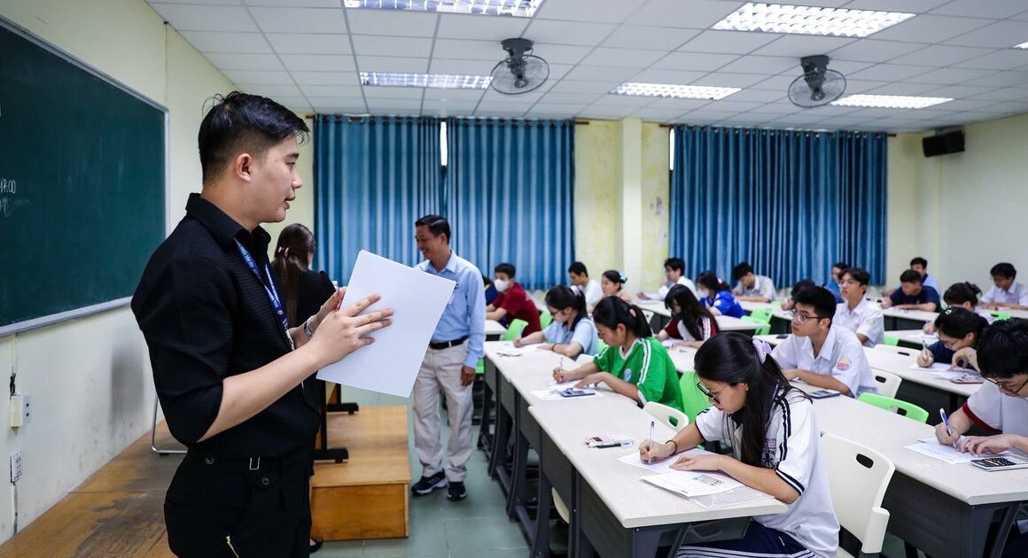 KHÁM PHÁ LỊCH THI ĐÁNH GIÁ NĂNG LỰC QUỐC GIA TP.HCM 2026, BẠN ĐÃ SẴN SÀNG CHO CUỘC CHIẾN SỐNG MỚI?