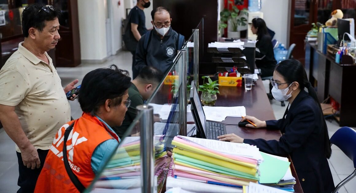 AI CẢNH BÁO: CHỦ SỞ HỮU DOANH NGHIỆP CÓ THỂ BỊ TẠM HOÃN XUẤT CẢNH CHỈ VÌ DOANH NGHIỆP CHẬM NỘP THUẾ!