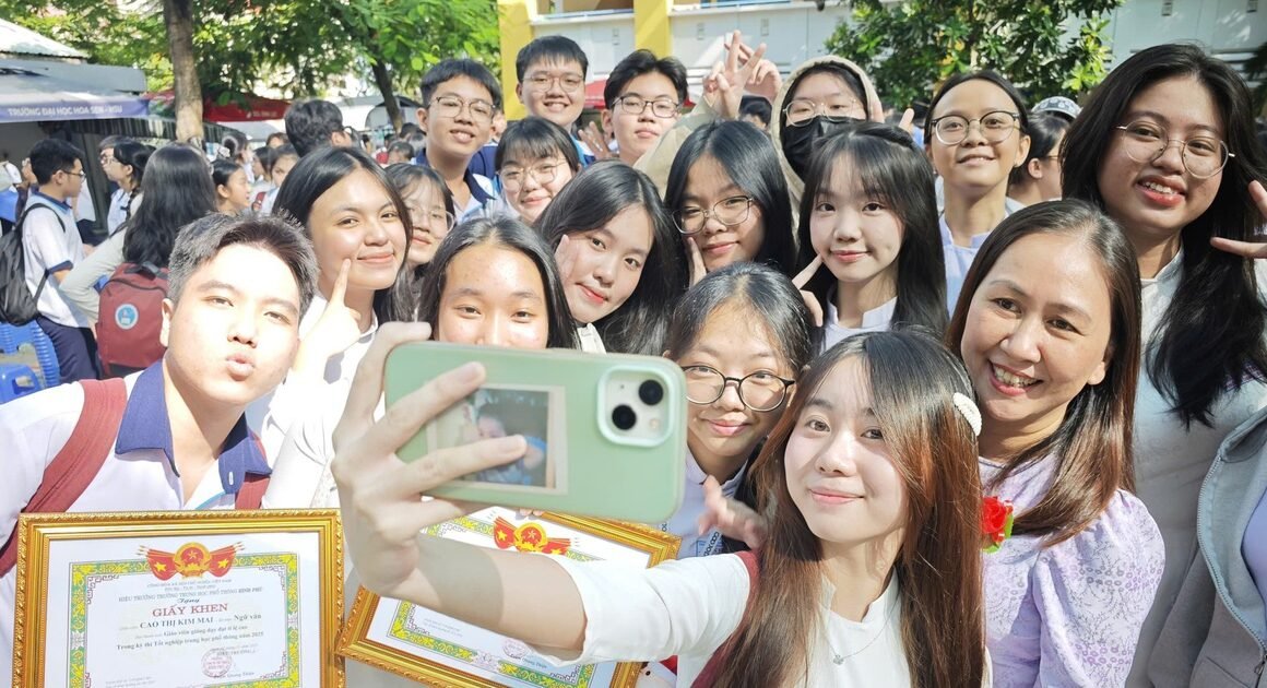 KHÁCH MỜI CẢ NHÀ ĐÓN CHỜ LỊCH NGHỈ TẾT NGUYÊN ĐÁN BÍNH NGỌ 2026 TỪ SỞ GD-ĐT TP.HCM!