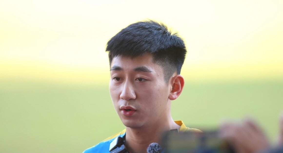 TRUNG VỆ NHẬT MINH VÀ U.23 VIỆT NAM CHUẨN BỊ GÌ CHO CHIẾN DỊCH TÁI LẬP THÀNH TÍCH TOÀN THẮNG TRƯỚC U.23 MALAYSIA?