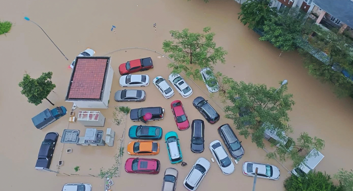 ĐÔI NGÀY NÓNG NHẤT TRONG NĂM SẮP ĐẾN VỚI MƯA LỚN KHIẾN NHIỀU KHU VỰC NGẬP LỤT!