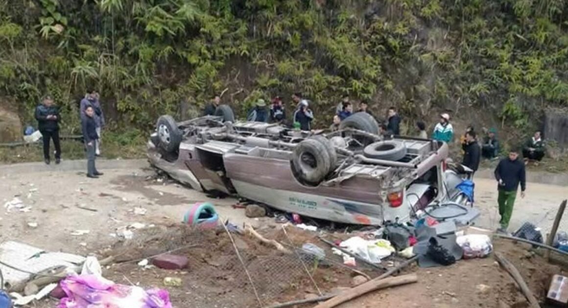 XÁC ĐỊNH NGUYÊN NHÂN VÀ CỨU HỘ NHANH CHÓNG TRONG VỤ LẬT XE KHÁCH CHỞ ĐOÀN GIÁO VIÊN Ở LÀO CAI, GÂY 8 NGƯỜI TỬ VONG