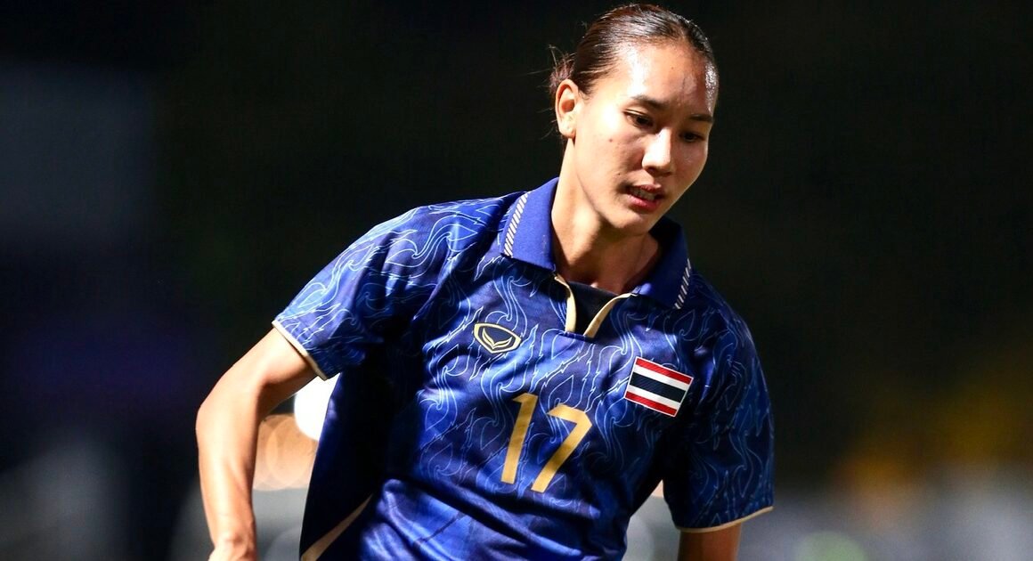 ĐỘI TUYỂN NỮ THÁI LAN VƯƠN XA, SẴN SÀNG CHO CUỘC CHIẾN CỰC KỲ ĐỊA CHÊN VỚI VIỆT NAM!