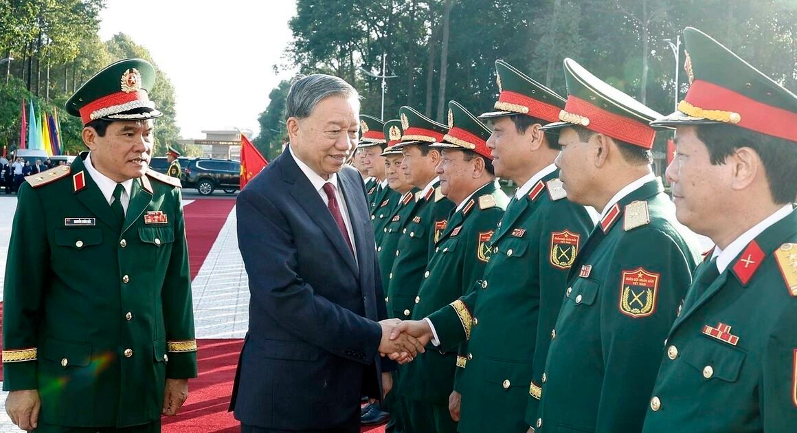 KHỞI ĐẦU HÀO HỨNG CHÀO MỪNG 80 NĂM TRUYỀN THỐNG VŨ TRANG QUÂN KHU 9 VÀ DANH HIỆU ANH HÙNG NHÂN DÂN!