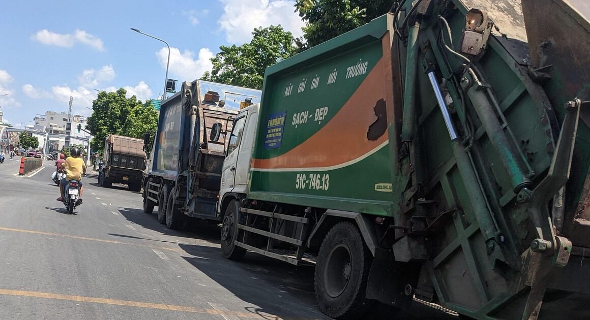 TẠI SAO SỞ XÂY DỰNG BẮT TỪ CHỐI ĐỀ XUẤT GIẢM KHUNG GIỜ CẤM VẬN CHUYỂN RÁC CỦA SỞ NÔNG NGHIỆP?