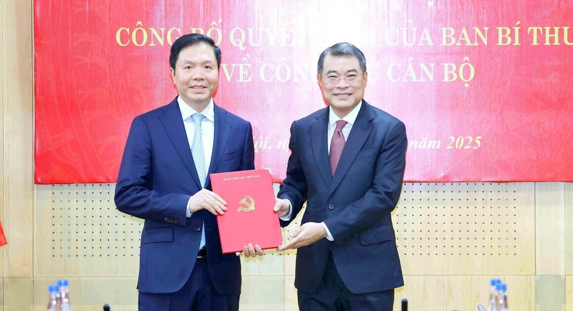 TÂN PHÓ TRƯỞNG BAN TỔ CHỨC TRUNG ƯƠNG TRỊNH MẠNH LINH: NGƯỜI ĐƯỢC ĐÀO TẠO BÀI BẢO VÀ TRƯỞNG THÀNH TỪ NHỮNG NƠI ĐẶC BIỆT CỦA TRUNG ƯƠNG VÀ ĐỊA PHƯƠNG