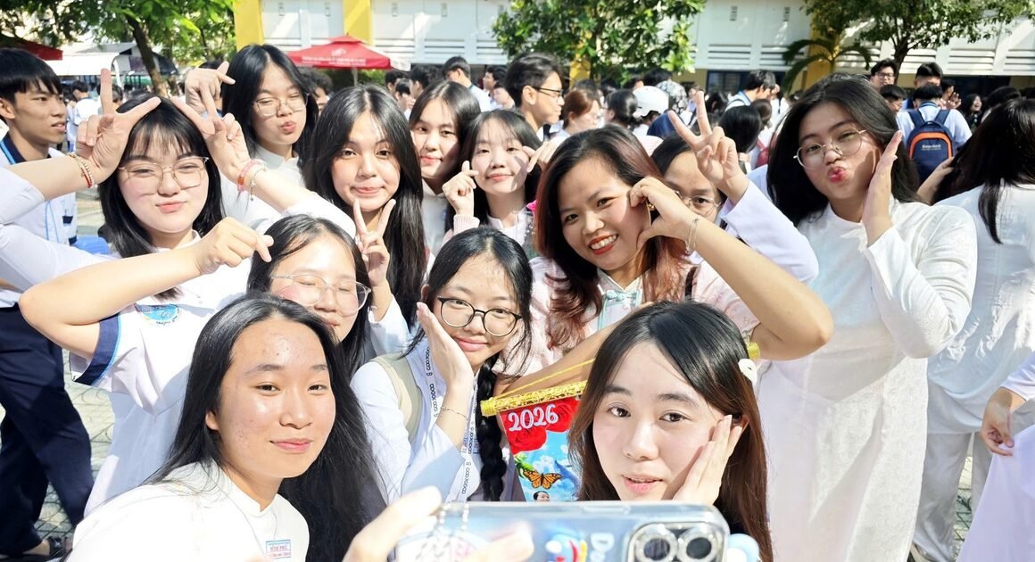 HỌC SINH TP.HCM SẮP ĐƯỢC NGHỈ TẾT NGUYÊN ĐÁN BÍNH NGỌ 11 NGÀY, CHỈ TỪ 12 ĐẾN 22.2.2026!