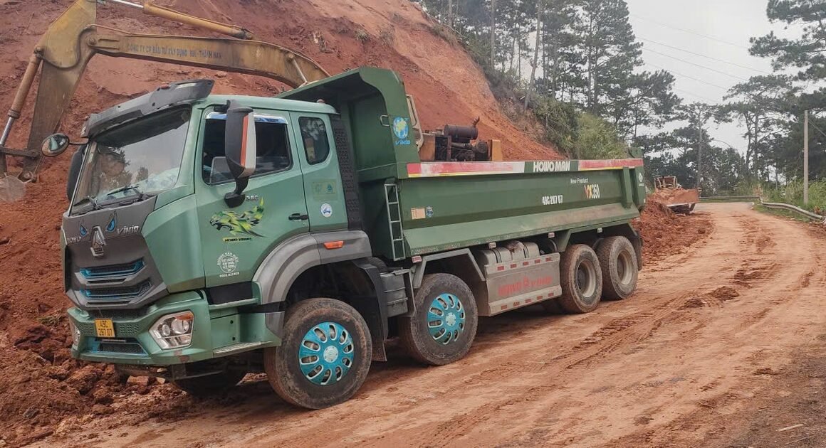 KHẮC PHỤC SẠT LỞ ĐỀU ĐÈ NĂNG LƯỢNG, NHƯNG ĐÈO D’RAN VẪN CHƯA ĐƯỢC THÔNG XE TRONG NGÀY HÔM NAY!