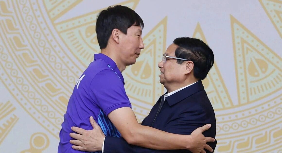 KHÓA KHÚC CHÀO MỪNG ĐỘI TUYỂN VIỆT NAM VÀ FUTSAL NỮ GIÀNH HCV SEA GAMES 33!