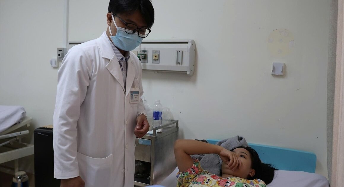 𝗧ẠM NGƯỜI ĐẾN NHẬN BÁNH MÌ, CƠ SỞ NGHI BỊ NGỘ ĐỘC THỰC PHẨM BUỘC PHẢI ĐÓNG CỬA!