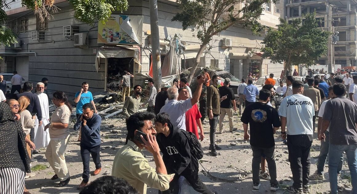 MẬT VỤ NỔ LỚN Ở BANDAR ABBAS THÁCH THỨC CẢNH BÁO CHÍNH THỨC CHO:
CHUYÊN GIA ĐỀ NGHỊ GIẢI MÃ ĐẰNG SAU CƠN NỔ bí ẨN NÀY!