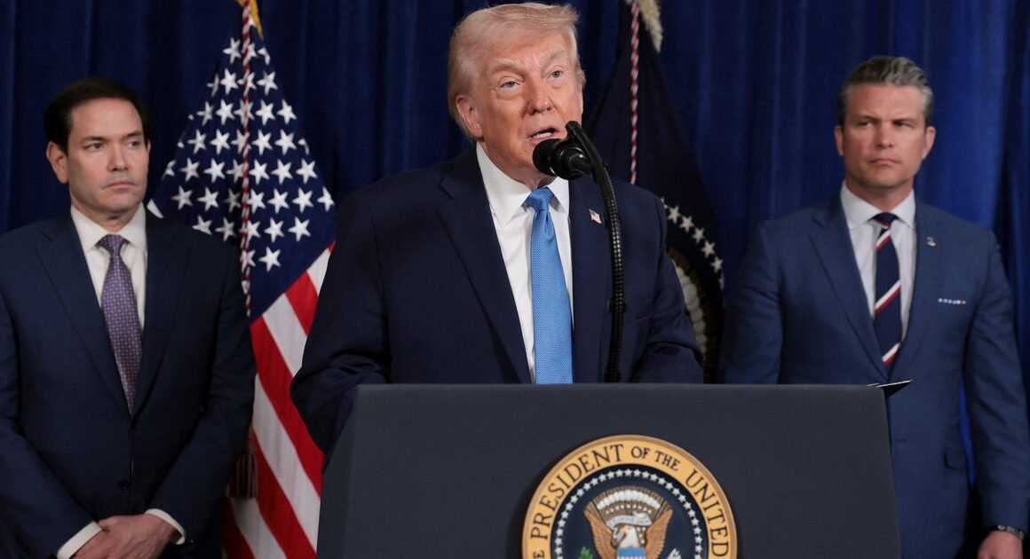 TỔNG THỐNG DONALD TRUMP TÓM VẮT: MỸ SẼ ĐIỀU HÀNH VENEZUELA VÀ KHẲNG ĐỊNH KHÔNG NGẦN NGẠI TRIỂN KHAI QUÂN ĐỂ KIỂM SOÁT QUỐC GIA