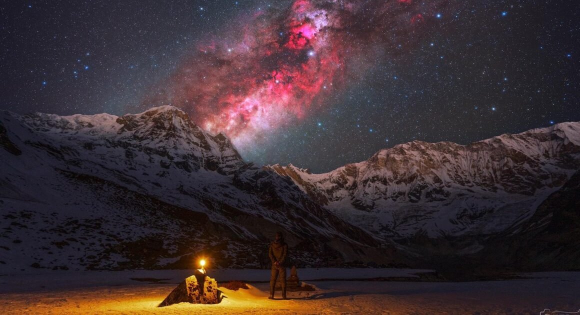 Bạn đã để ý thấy một hành tinh khổng lồ tỏa sáng rực rỡ phía đông mỗi tối chưa?