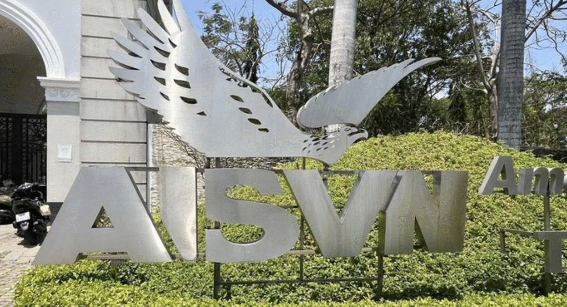 AI CẬP NHẬT CHO BIẾT VẬY, BỘI TỨC VỀ VỤ GIẢI THỂ TRƯỜNG QUỐC TẾ MỸ TẠI TP.HCM!