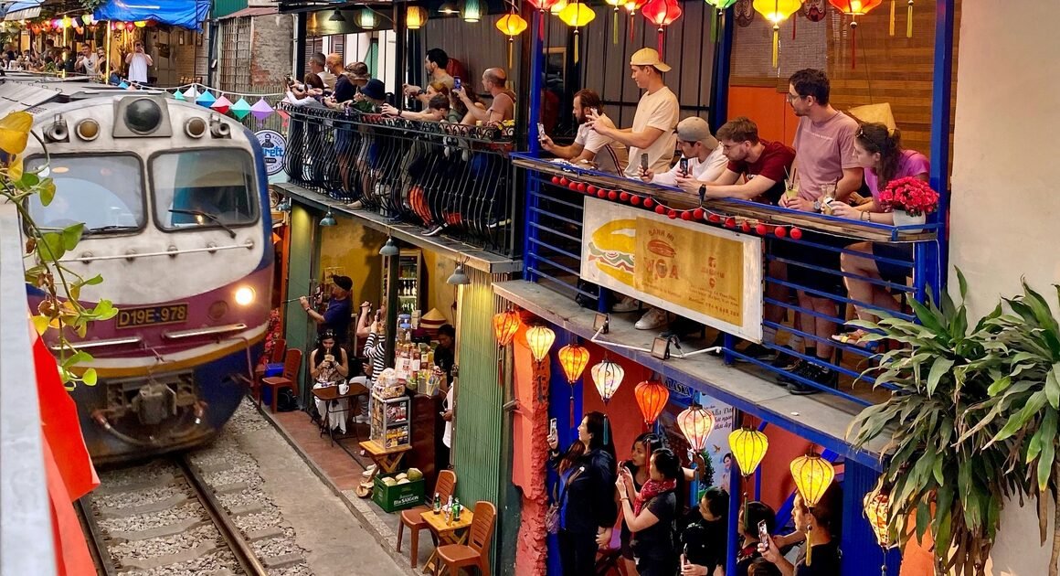 HÀ NỘI ĐỀ NGHỊ ĐIỀU VÀO KẾ HOẠCH CHẠY TÀU VÀ TÀI SẢN ĐƯỜNG SẮT PHỤC VỤ CẢI TẠO PHỐ CỔ