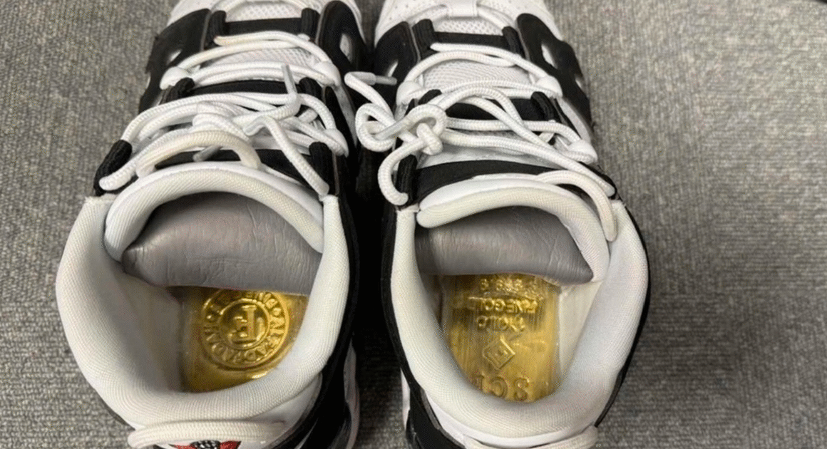 Vàng KHỦNG 546kg trốn qua biên giới bằng cách tinh vi, giấu trong giày và quấn quanh bụng!