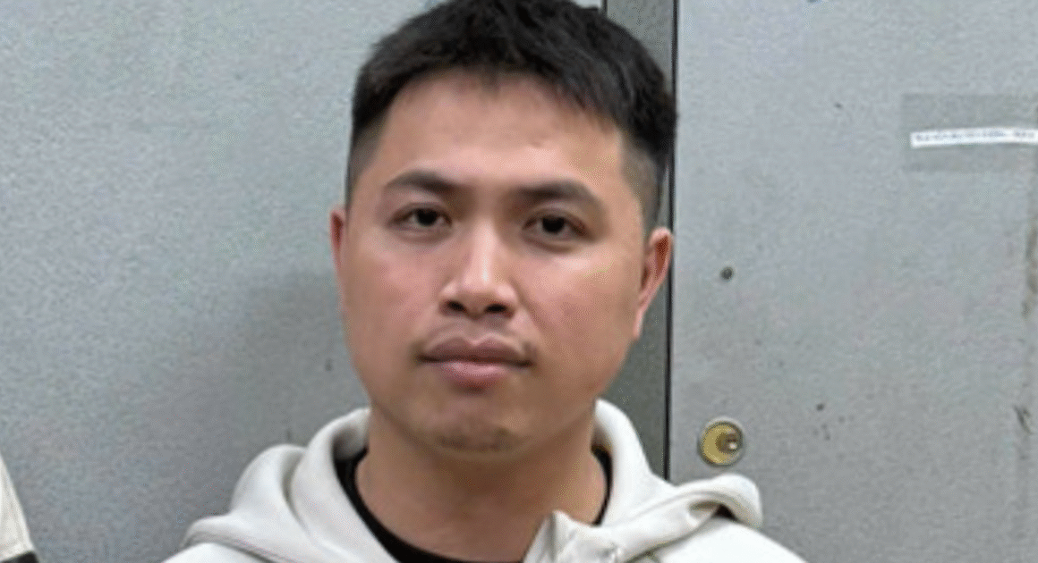 .NGUYỄN MINH CÔNG, QUẢN TRỊ VIÊN NHÓM MXH ‘PHÓ THƯỜNG DÂN’, BỊ CÔNG AN HÀ NỘI BẮT GIỮ ĐỂ KHÁM PHÁ VỤ CƯỠNG ĐOẠT TÀI SẢN