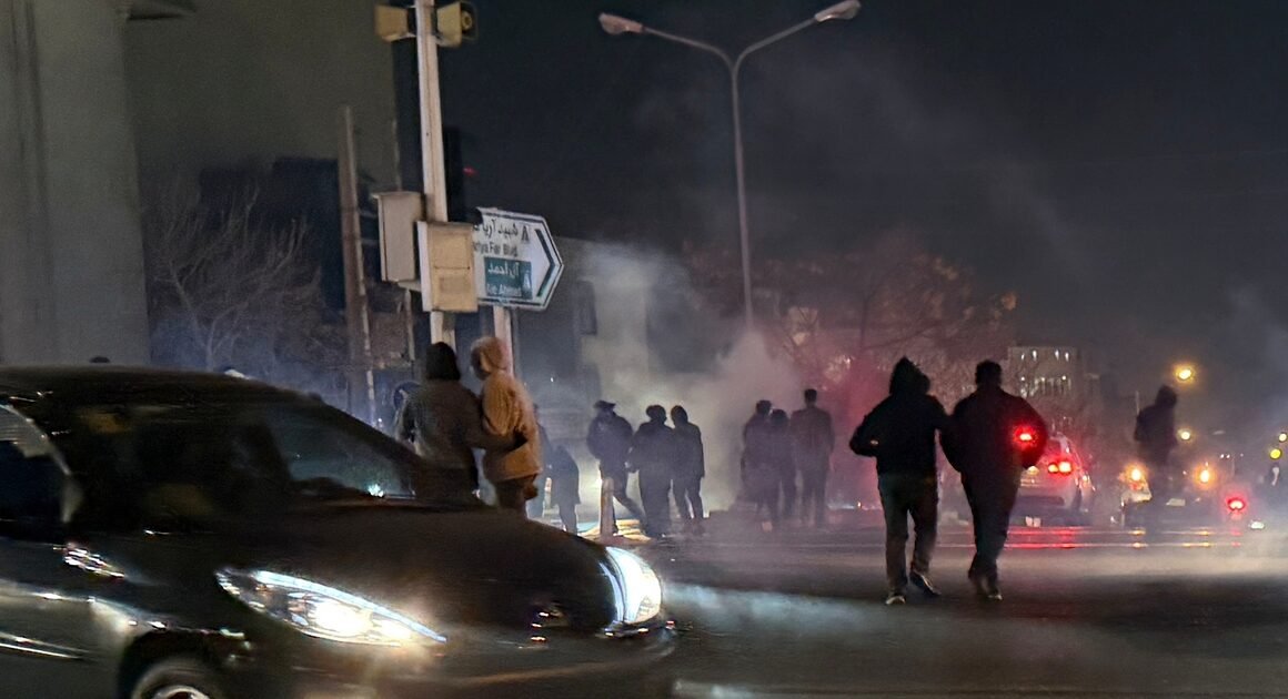 BA NƯỚC Ả RẬP ĐỒNG TUNG HÀNH ĐỘNG GHI NHẬN: LIỆU ĐIỀU GÌ ĐANG CHỜ ĐỢI SAU LỜI Đe dọa CỦA TRUMP ĐỐI VỚI IRAN?