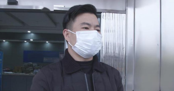 KHI TIỀN GỬI VÀO SÔI SÁNG, NGƯỜI ĐÀN ÔNG TRUNG QUỐC KHÁC GÌ ĐẾN MỌI NGƯỜI KHI ĐÒI LẠI HÀNG CHỤC NĂM TRẦN TRÙNG!