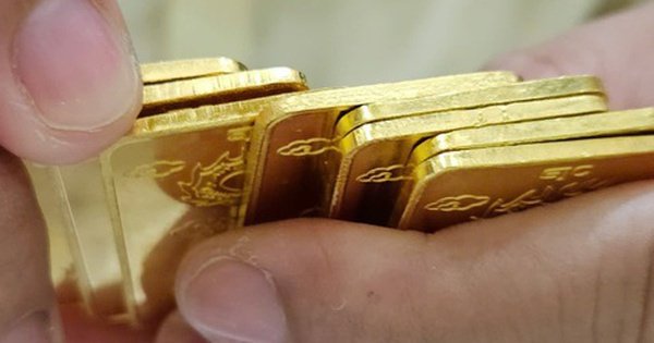 DÙ GIÁ VÀNG ĐÃ Ở MỨC CAO, NHIỀU NGƯỜI VẬN HÂU VỤ GIAO DỊCH SỐC ĐẬM!