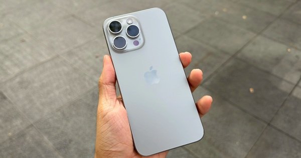 AI CŨ CŨNG CHẠM TỚI ĐỈNH – KHÁM PHÁ CƠ HỘI SỞ HỮU IPHONE CAO CẤP VỚI GIÁ CHƯA TƯƠNG TƯ.