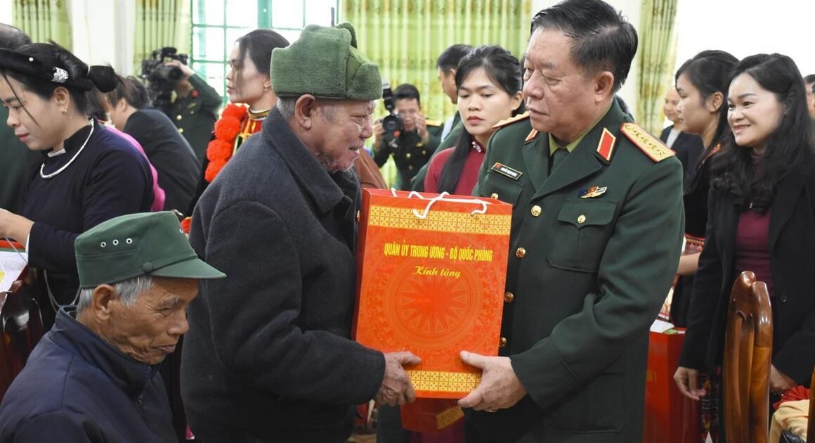 BÍ MẬT VỀ LỊCH SỬ HÌNH THÀNH QUÂN ĐỘI CÁCH MẠNG VIỆT NAM ĐANG CHỜ BẠN KHÁM PHÁ!