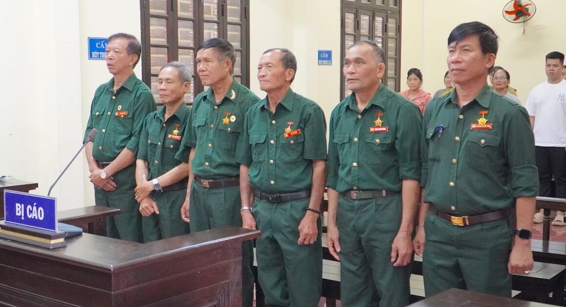 SAU HƠN 11 NĂM CHẦN CHỪ, VỤ ÁN HỦY HOẠI RỪNG ĐANG ĐƯỢC XÉT XỬ LẦN THỨ 3: BÊNNGHỀO ĐÒI CÁO CÙNG NHỮNG BẤT NGỜ MỚI?