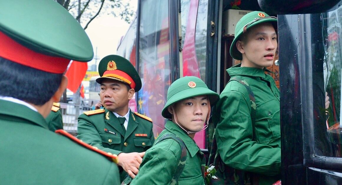 KHÁM PHÁ 5 ĐIỂM MỚI TRONG TUYỂN DỤNG CÔNG DÂN THAM GIA NGHĨA VỤ QUÂN SỰ BẮT ĐẦU TỪ 2026 Theo Mô Hình Địa Phương 2 CẤP!