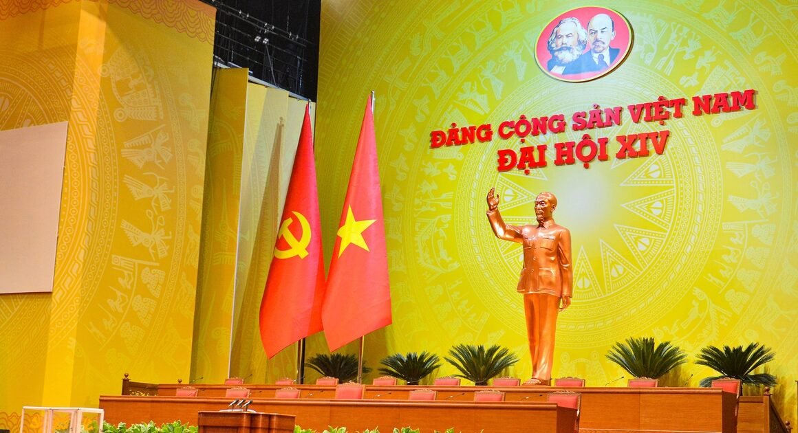 ĐỐI DIỆN VỚI SỰ KIỆN LỚN NHẤT CỦA ĐẢNG, TRUNG TÂM HỘI NGHỊ QUỐC GIA HÀ NỘI ĐANG HỒI HỘP CHUẨN BỊ CHÀO ĐÓN 1.586 ĐẠI BIỂU