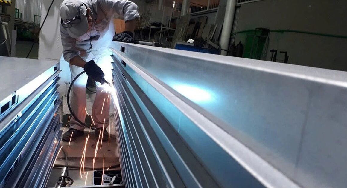 KHỞI NGHIỆP NHỎ, CHIẾN BINH TO LỚN: BÍ MẬT GIÚP DOANH NGHIỆP VỮNG BƯỚC VƯƠN XA