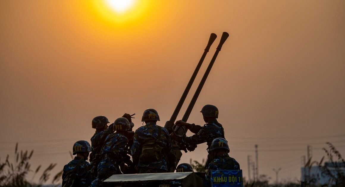 SỨC CHIẾN ĐẤU VỮNG VÀNG, CHIẾN SĨ ĐẠI ĐỘI 28 SẴN SÀNG CHIẾN ĐẤU CHO ĐẠI HỘI ĐẢNG