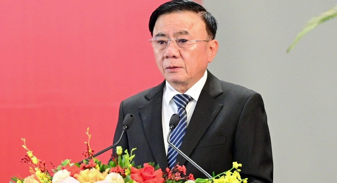 119% NỖI BẬT, TRẦN CẨM TÚ TIẾP TỤC TÁI CỬ VÀO VỊ TRÍ THƯỜNG TRỰC BAN BÍ THƯ KHÓA XIV!