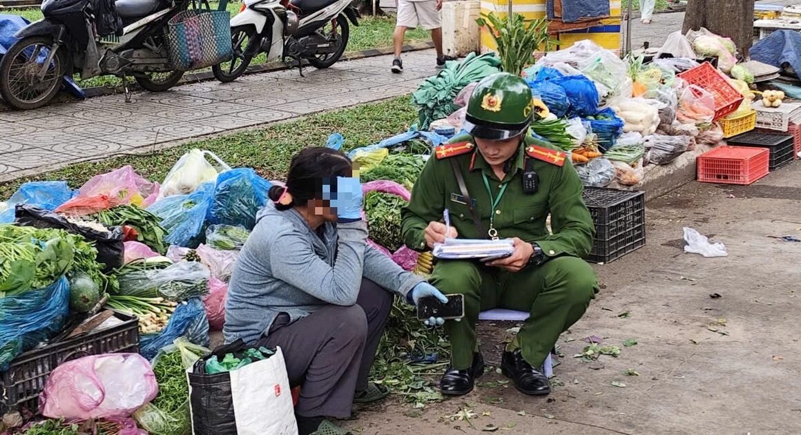 AI ĐANG ĐỐI MẶT VỚI CUỘC CHIẾN KHÔNG NGHỪNG GIAN GIỮA QUY ĐỊNH VÀ THỰC TẾ TẠI CÁC PHƯỜNG TP.HCM!