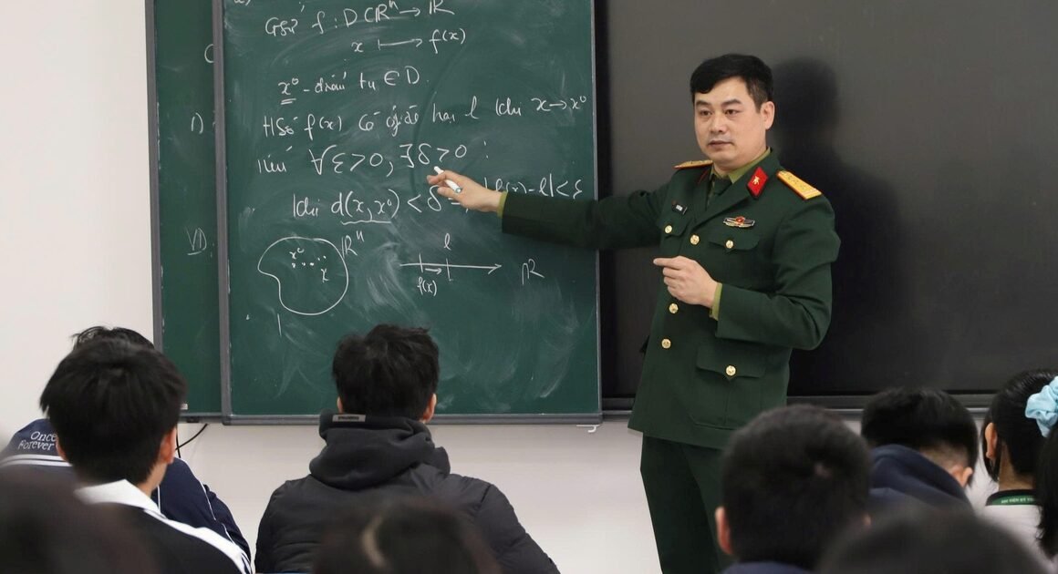 KHÁM PHÁ CƠ HỘI ĐẠI HỌC ĐỘC ĐÁO NĂM 2026 TỪ HỌC VIỆN KỸ THUẬT QUÂN SỰ VỚI TĂNG GẤP ĐỔI CHỈ TIÊU VÀ NGÀNH DÂN SỰ!