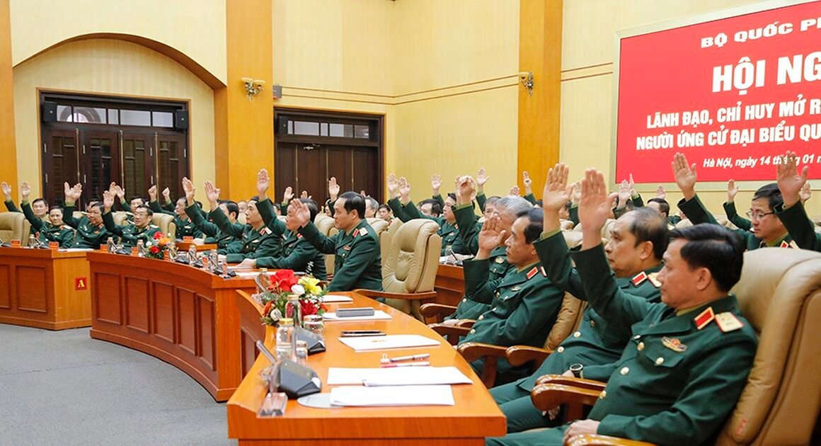 **BỘ QUỐC PHÒNG TỔ CHỨC HỘI NGHỊ CƠ ĐỐI ĐỂ GIỚI THIỆU ỨNG CỬ ĐẠI BIỂU QUỐC HỘI KHÓA XVI**