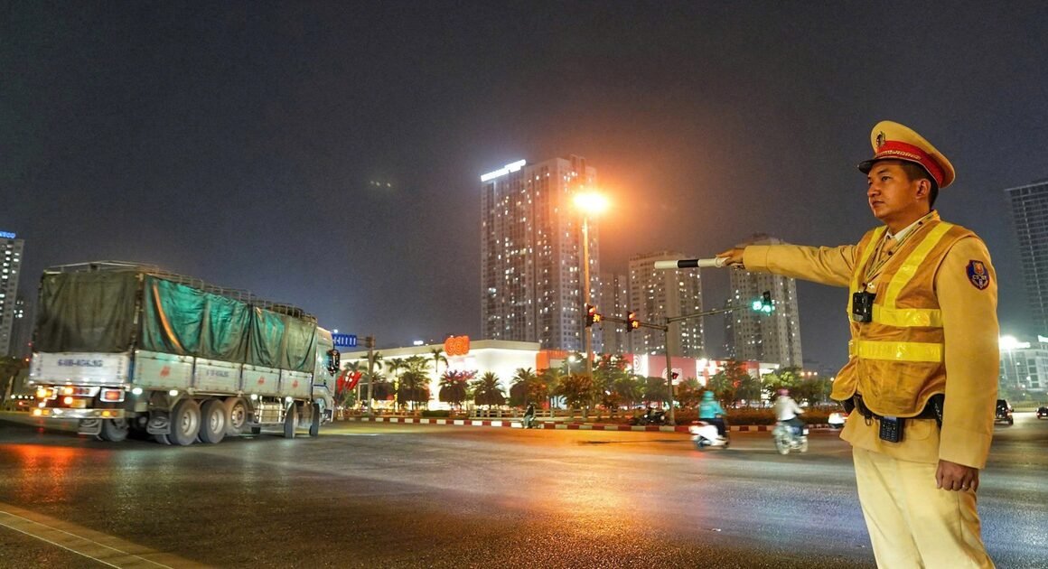 VÒNG ĐÁM ĐỐI VỚI GIAO THÔNG TRONG CÁC NGÀY ĐỂ CHÀO MỪNG ĐẠI HỘI XIV!