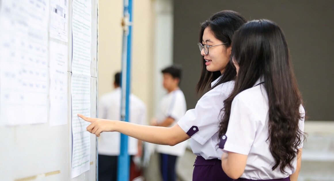 BỨC PHÁ VỚI ĐIỀU CHỈNH ÔN TẬP TUYỂN SINH 2026, THÍ SINH CÓ GIẢI PHÁP NÀO ĐỂ KHÔNG BỊ BỎ LỠ CƠ HỘI?