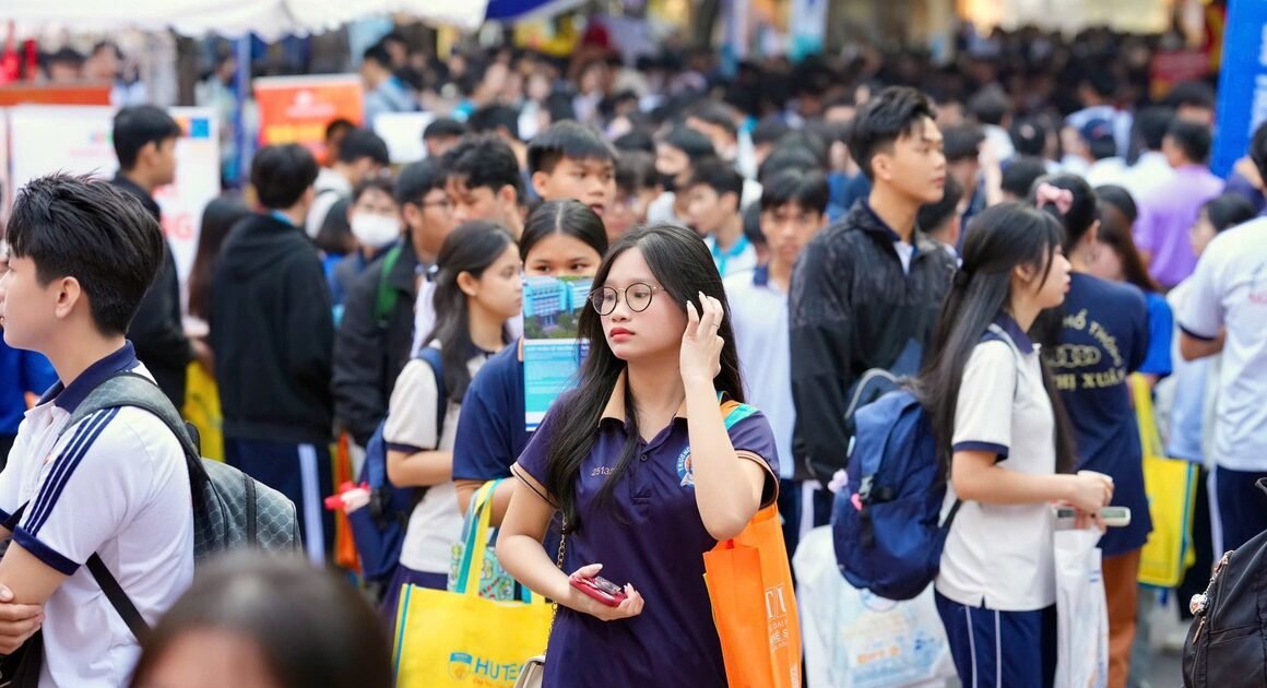 BÍ MẬT ĐỂ ĐẠT ĐIỂM CAO KHÔNG AI NGOÀI BẠN CẦN BIẾT TRONG KỲ THI ĐÁNH GIÁ NĂNG LỰC ĐH QUỐC GIA TP.HCM 2026!