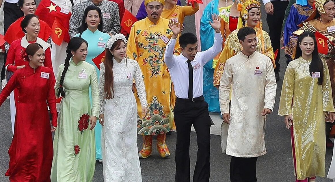 KHÁM PHÁ GIÁ TRỊ VÀNG CỦA “QUI TẮC ỨNG XỬ” GIỮA MỘT THẾ GIỚI NGHỆ THUẬT SỐNG ĐỘNG TRÊN MẠNG XÃ HỘI!