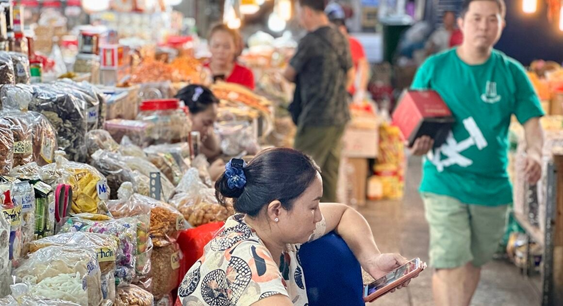 BẠN ĐÃ BIẾT TẠI SAO NHIỀU CHUYÊN GIA THUẾ KHÔNG NGỪNG KHEN NGỢI VIỆC MỞ TỪ TÙY CHIẾC TÀI KHOẢN NGÂN HÀNG RIÊNG CHO HỘ KINH DOANH?