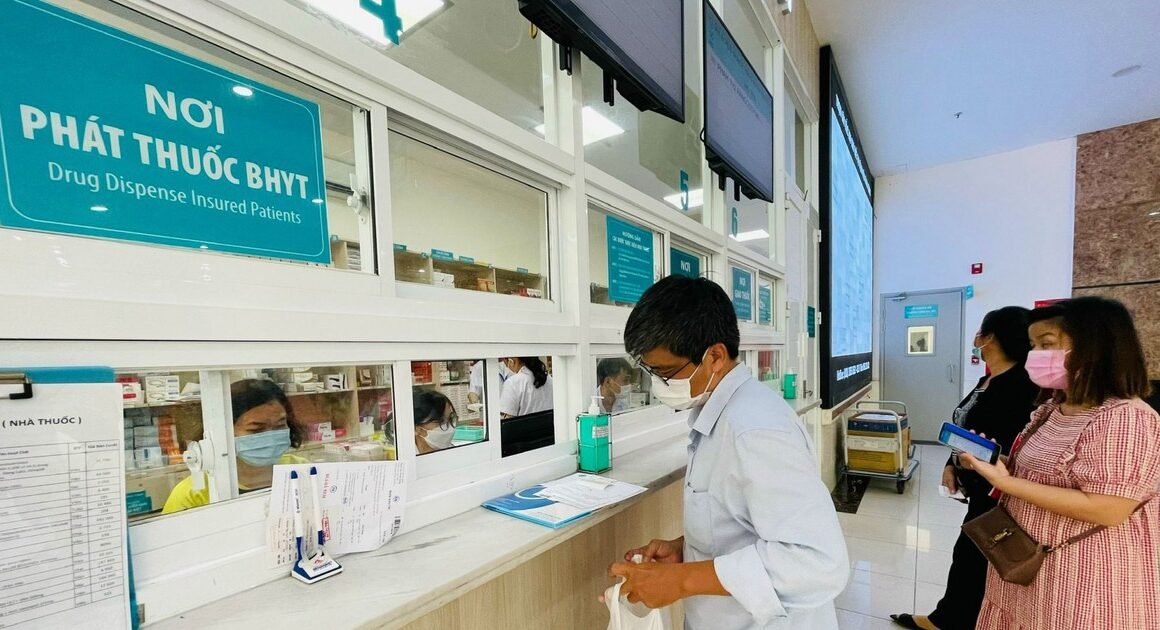 BƯỚC ĐỔI ĐÁNG CHỜ TRONG ĐIỀU TRỊ NGAY TỪ NGÀY 1.7.2025: KHÔNG CẦN ĐI LẠI NHIỀU LẦN, GIẢM THỜI GIAN CHỜ ĐỢI CHO BỆNH NHÂN MẠN TÍNH VÀ NGƯỜI CAO TUỔI!