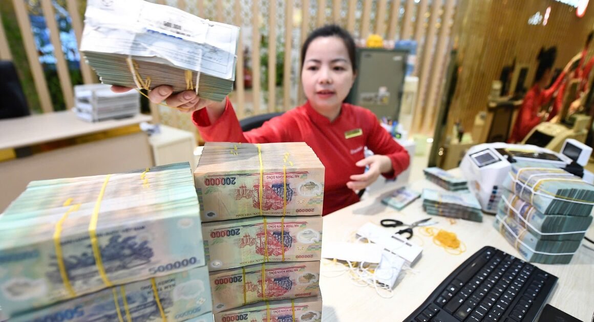 NGÂN HÀNG NHÀ NƯỚC ĐẦU TƯỚC TĂNG TRƯỞNG TÍN DỤNG SẼ GIẢM MẠNH, ĐẶT RA NHIỀU BĂNG KHOĂNG CHO MỤC TIÊU PHÁT TRIỂN KINH TẾ 2026!