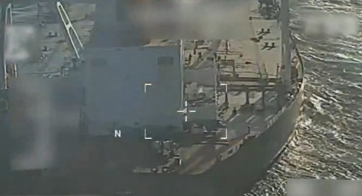 MỸ RA LỆNH CẤM VẬN ĐỐI VỚI 9 TÀU VÀ 8 CÔNG TY LIÊN QUAN ĐẾN DẦU IRAN, GÂY NGHI VẤN VỀ CHIẾN DỊCH CHỐNG TRANH CHẤP NHIÊN LIỆU QUỐC TẾ