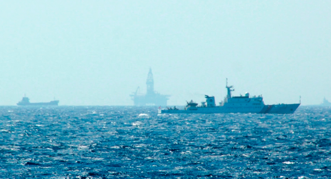 BẬT MẮT VỚI NHỮNG BỨC TRANH KHÓNG CHỊU TRONG HÀNH TRÌNH GIẢI MẠO VỀ CUỘC CHIẾN ĐẤU CHỐNG GIÀN KHOAN Hải Dương 981!