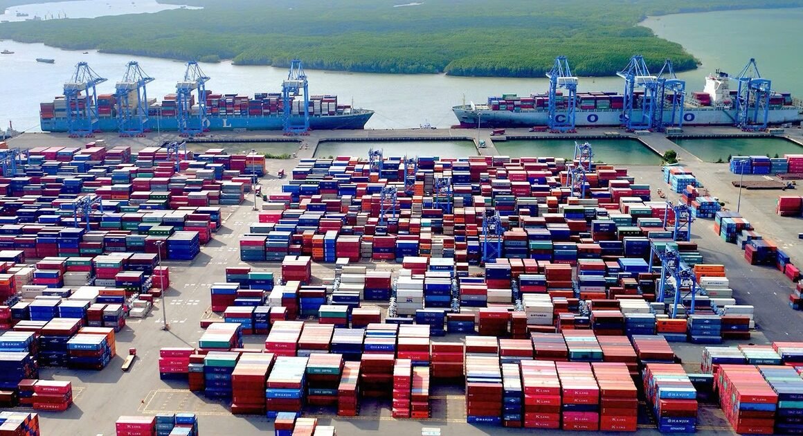 GDP 2025 TIẾP ĐỤNG MỨC TĂNG TRƯỞNG KHÁ, ĐƯỢC DỰ ĐOÁN ĐẠT 8,02%, MỨC SỐNG NGƯỜI DÂN CŨNG THEO ĐÁM PHÁN ĐANG PHÁT TRIỂN ẤN TƯỢNG!